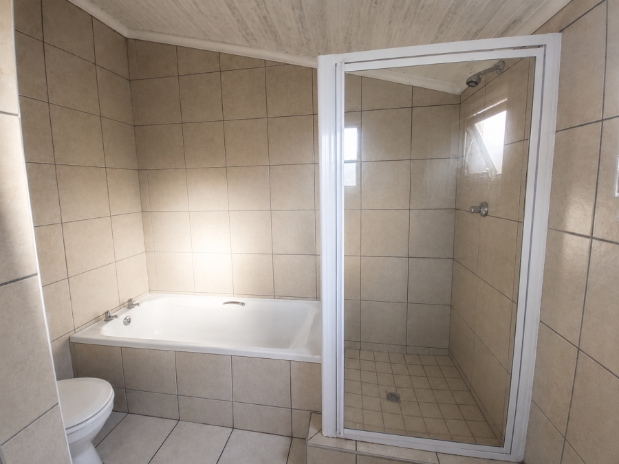 To Let 2 Bedroom Property for Rent in Forest Hill Eastern Cape